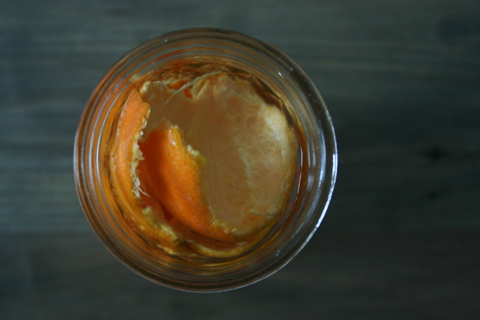 4 sposoby na wykorzystanie resztek skórek z pomarańczy